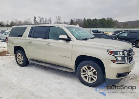 2015 Chevrolet Suburban C1500 Lt z USA, uszkodzony, nr VIN 1GNSCJKC3FR560037